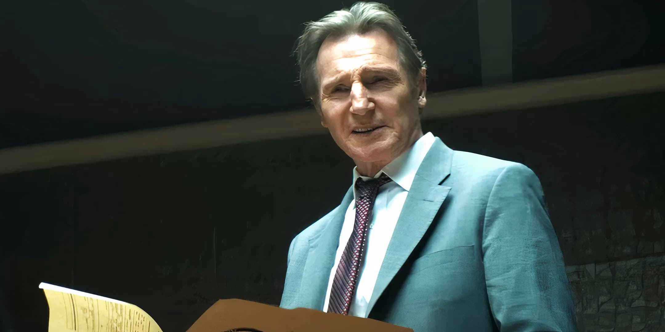 安迪·桑伯格盛赞连姆·尼森主演新版《白头神探》，称其带来纯粹喜剧欢乐