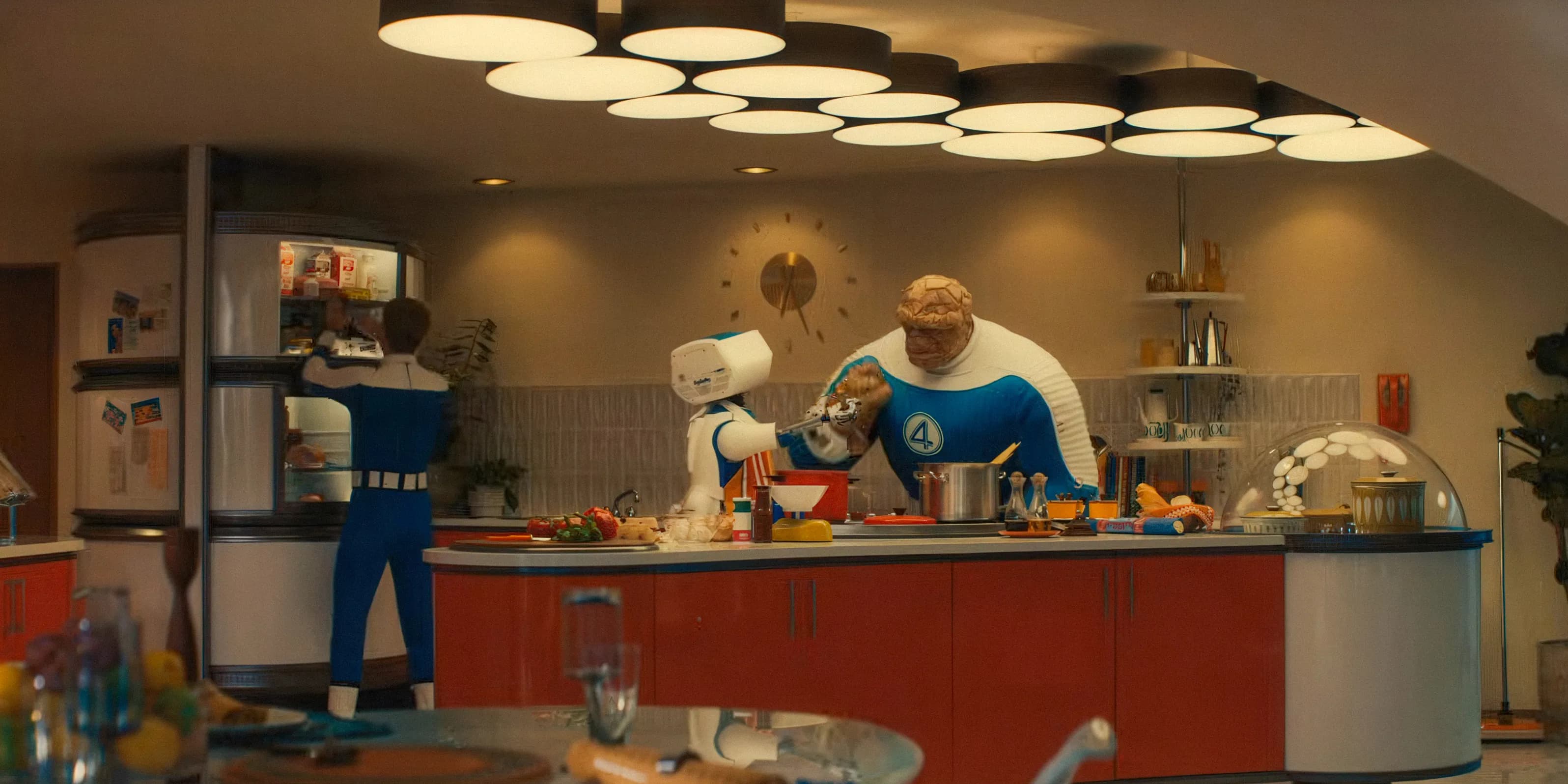 神奇四侠初露锋芒全新剧照曝光:漫威最忠实改编即将登场