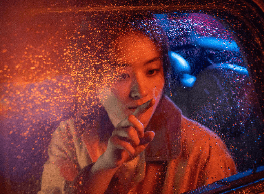 爱奇艺尘微剧场在人间定档,国外如何流畅观看国内剧集?