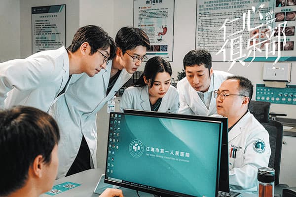 仁心俱乐部:展现外科医生真实生活