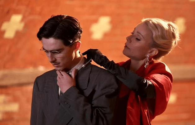 格温妮丝·帕特洛重返影坛,出演至尊马蒂,挑战演技新高度